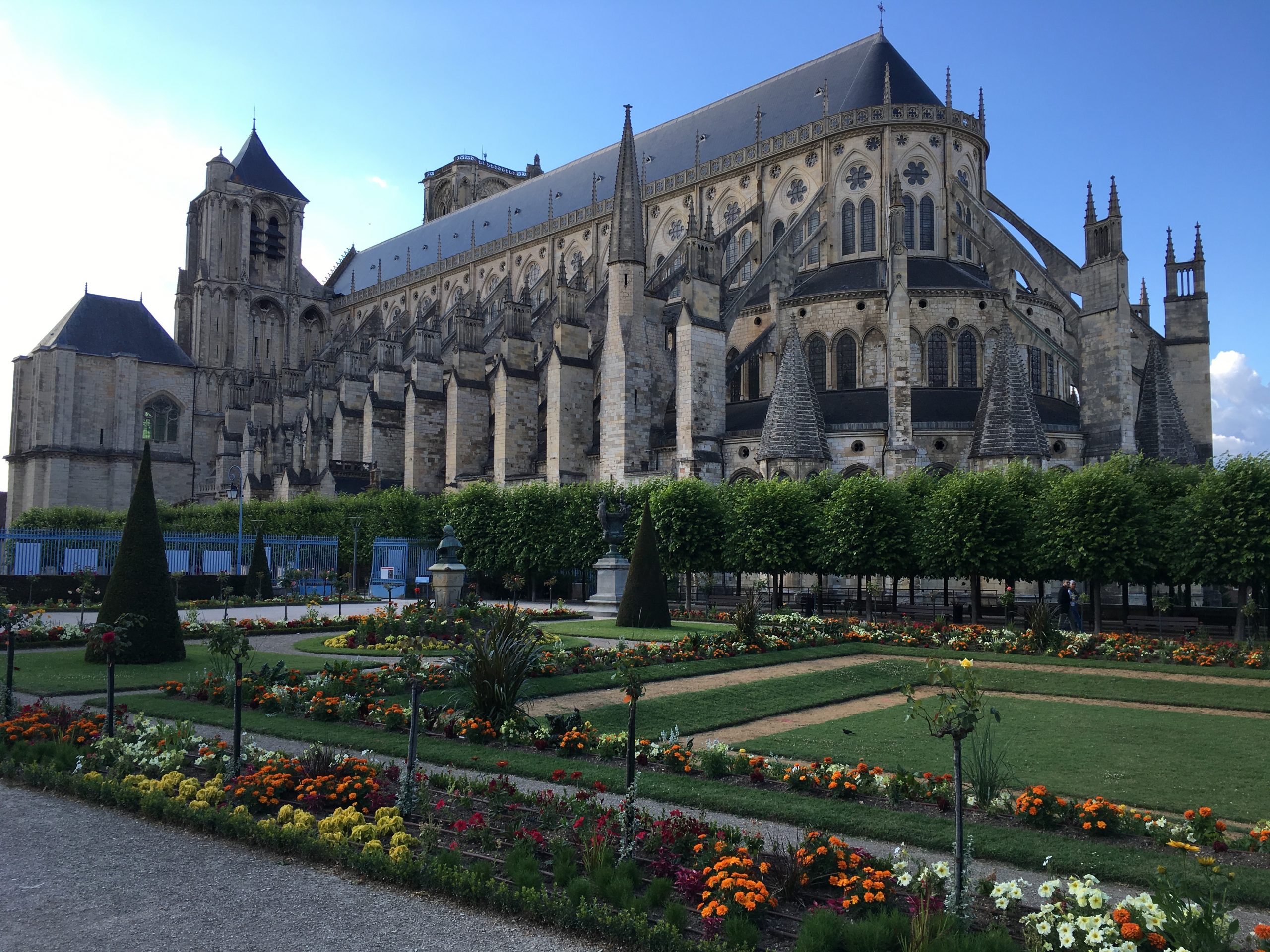 Mehr über den Artikel erfahren Tag 14 – Von Cosne-Cours sur Loire nach Bourges