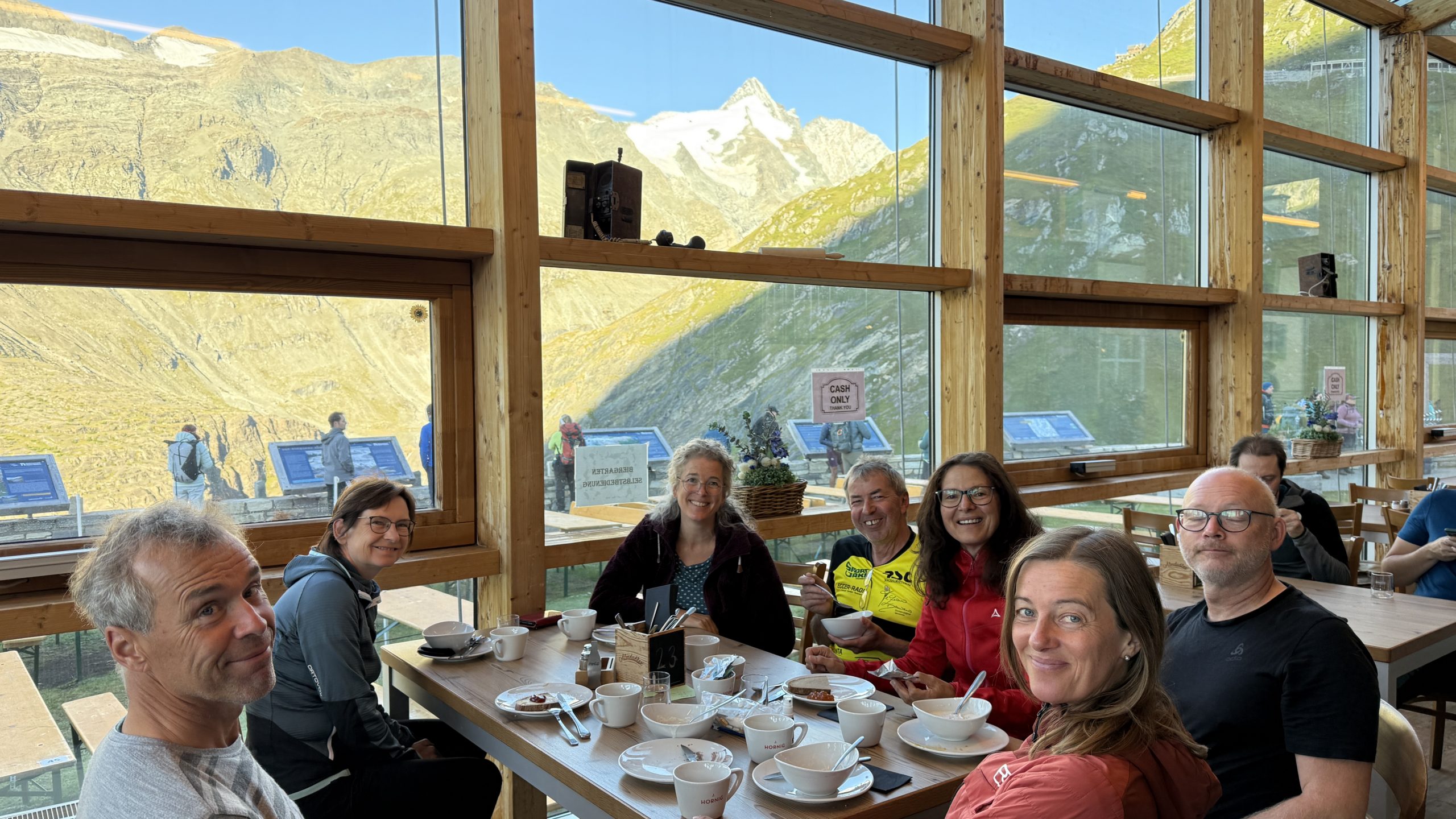 Mehr über den Artikel erfahren Alpenüberquerung 2025 – Tag 5 vom Glockner Haus zum Luckner Haus